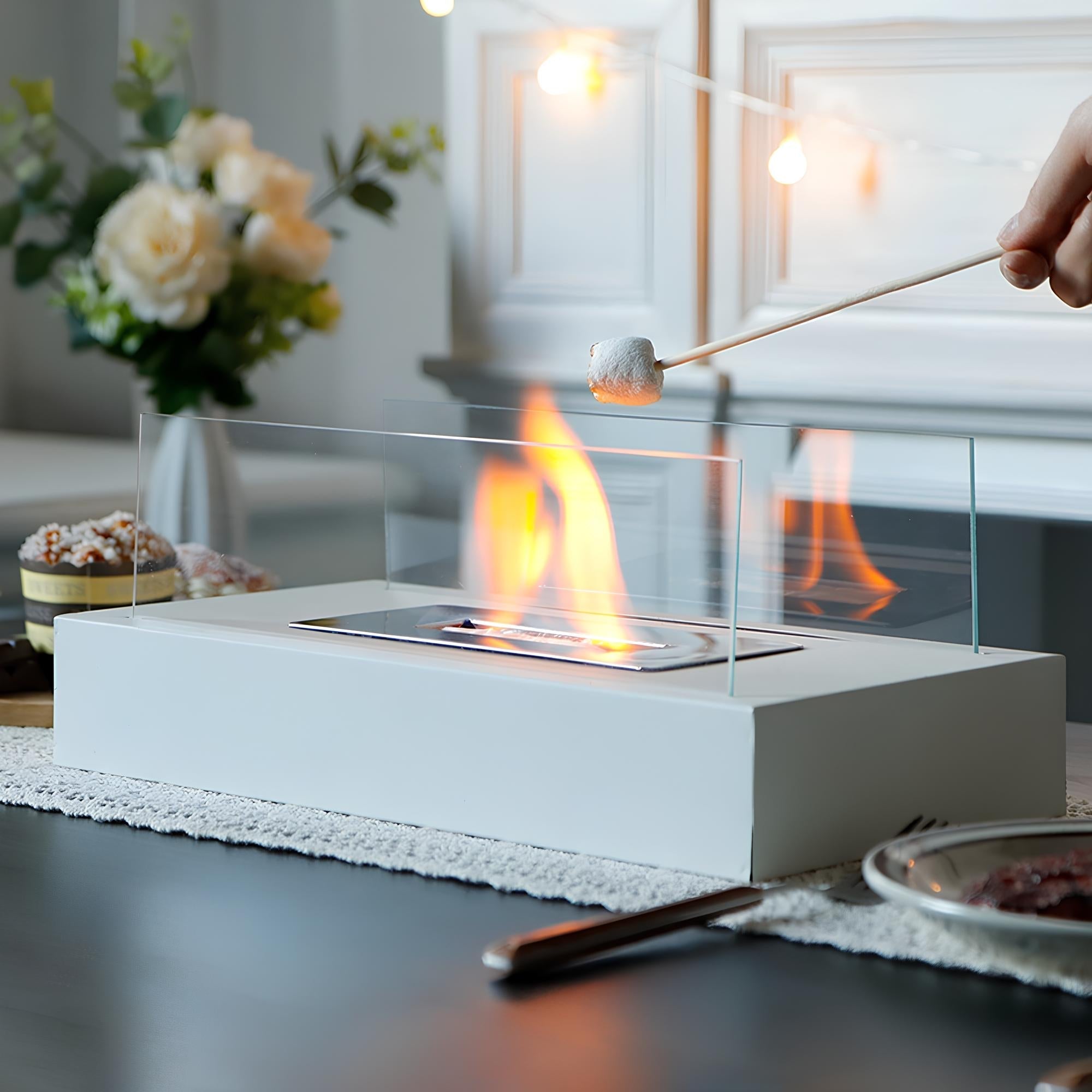 Fleksibel bioetanolpeis; nyt den koselige flammen både inne på bordet og ute på terrassen.