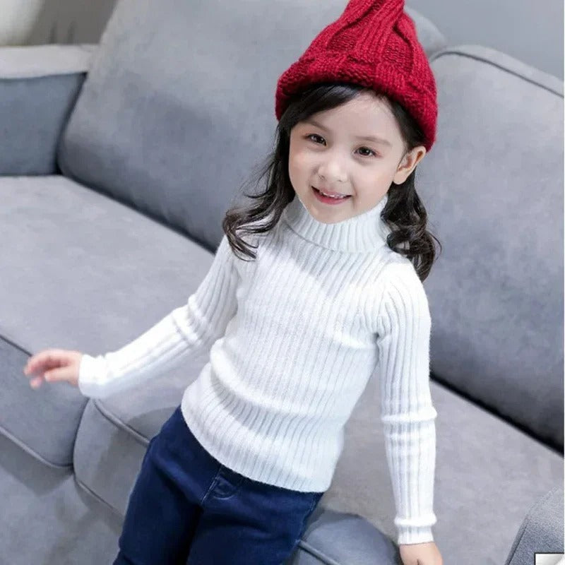 Slitesterk og myk turtleneck genser for jente eller gutt.