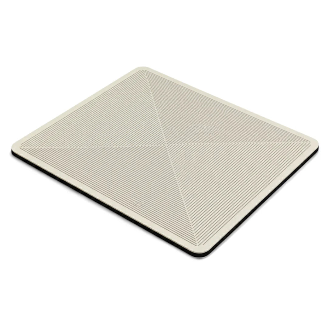 Dekorativ diatomitt kjøkkenmatte i beige. Absorberer fukt, er antiskli og passer alle interiører.