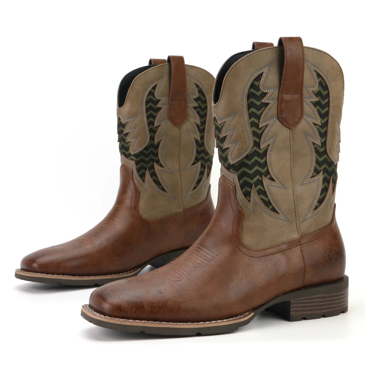 Klassiske brune cowboystøvler for menn, med robust konstruksjon og tidløs vintage estetikk.