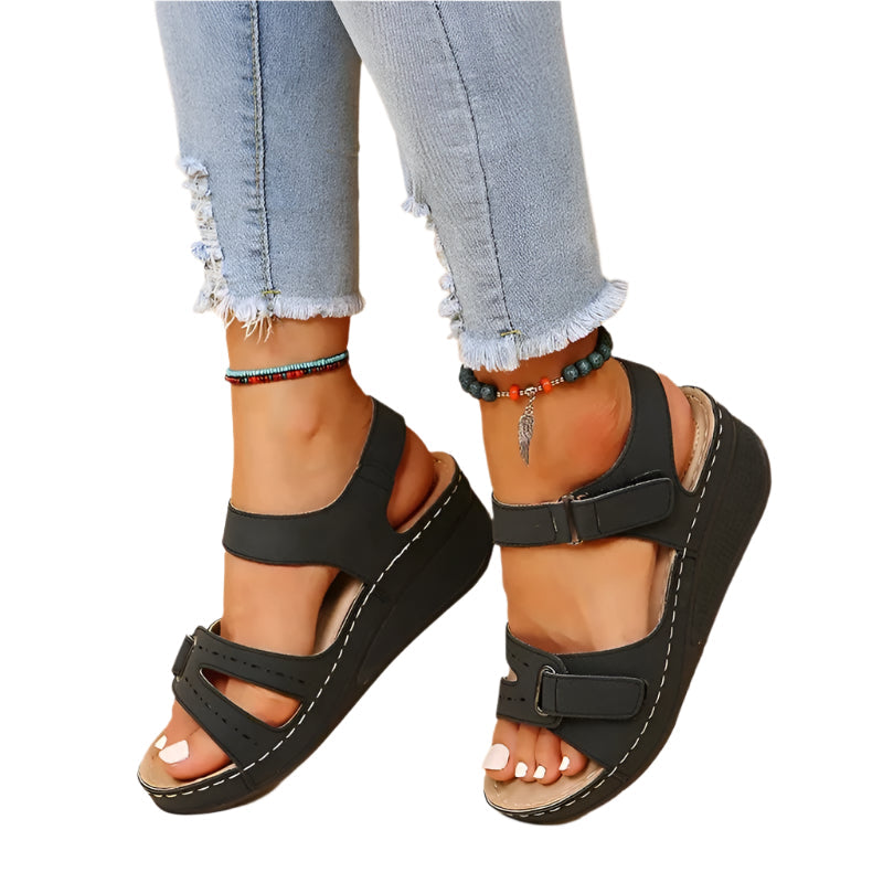 Chunky plattform sandaler for kvinner, perfekte for sommer og hverdag. Komfortabelt fottøy.