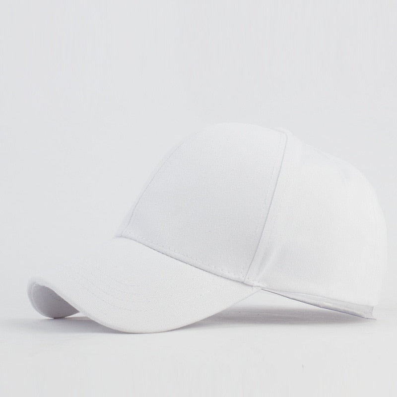 Elegant dame baseballcaps med åpning for hestehale, ideell for sport og mote.
