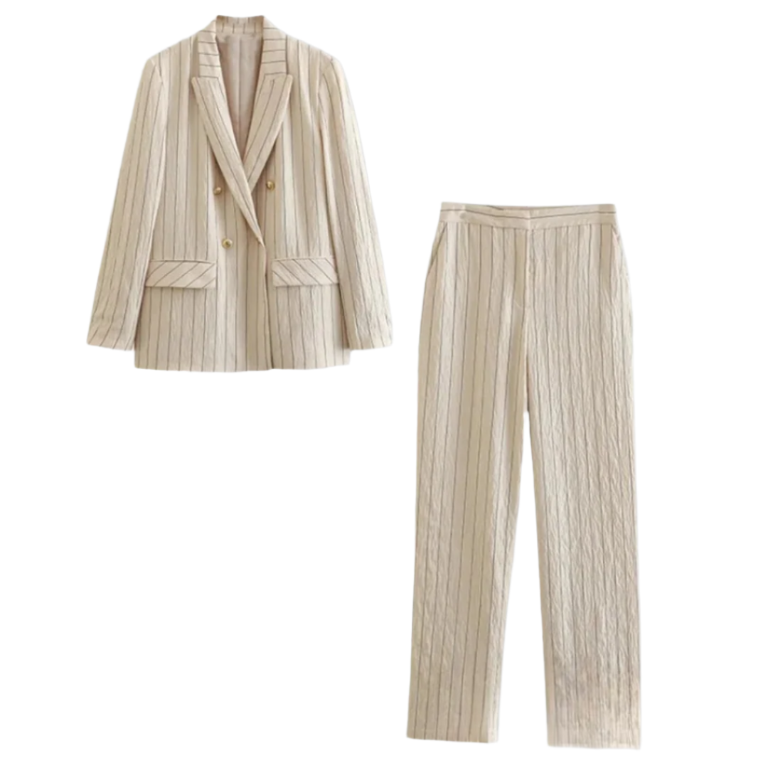 Dame blazer og bukse sett med klassisk stripemønster. Profesjonelt kontorantrekk for elegant businesstil.