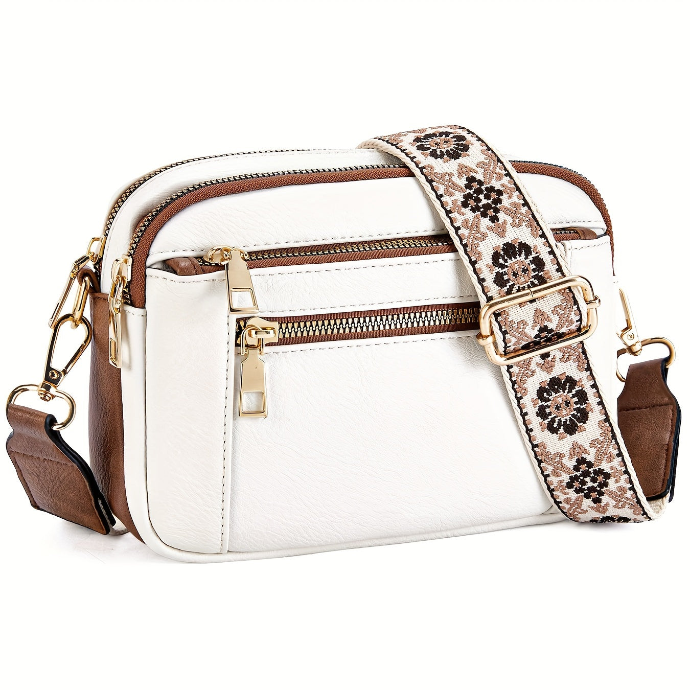 Kvinne bærer en elegant boho crossbody veske. Perfekt dameveske for et trendy og avslappet utseende.