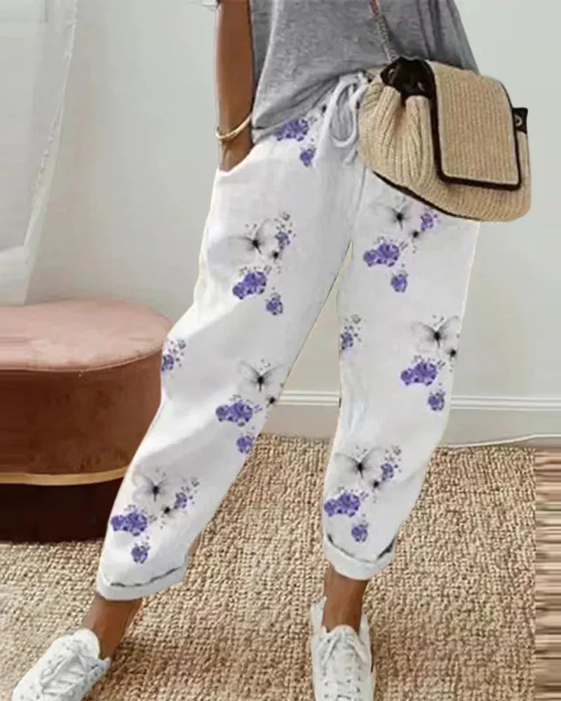 Allsidige dame fritidsbukser med moderne design. Komfortable og stilige bukser for en elegant hverdagslook.