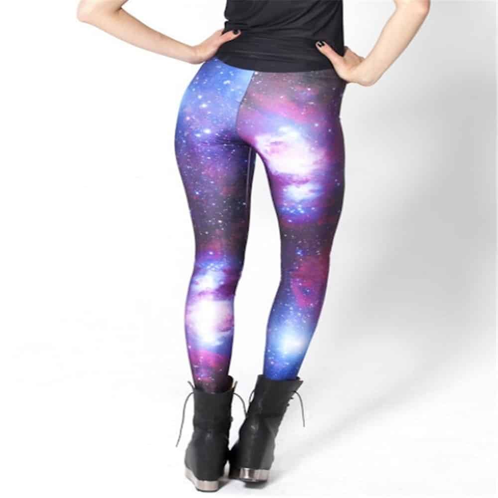 Allsidige galakse leggings for kvinner, perfekt for trening og fritid. Unikt 3D-print mønster.