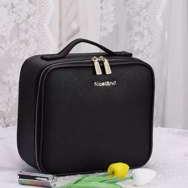 Dame LED kosmetikkveske med speil og justerbar belysning for perfekt makeup på reise.