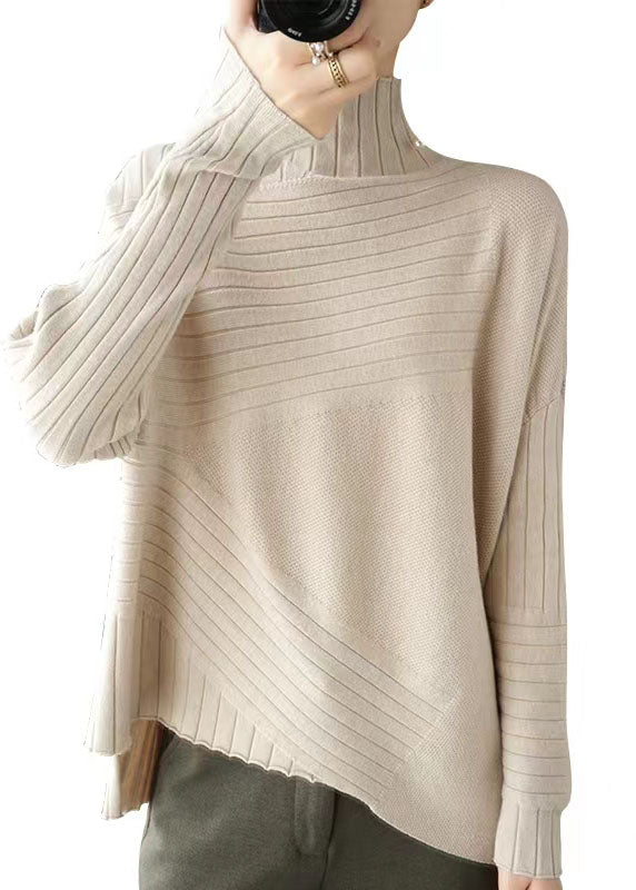 Komfortabel damegenser i plus size med moderne asymmetrisk design. Perfekt for allsidig og trendy stil.