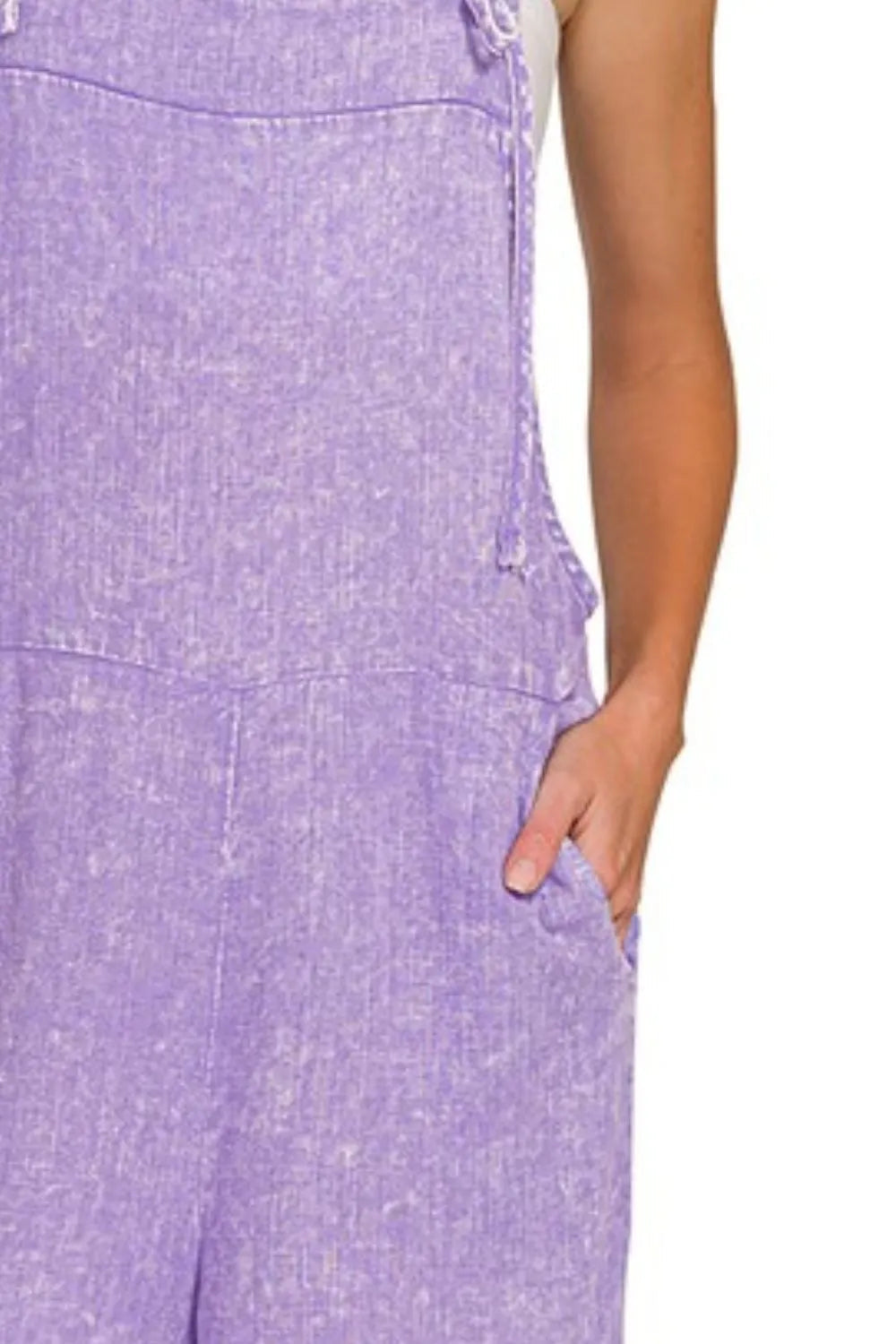 Trendy dame sparkedrakt med unikt tie dye mønster. Komfortabel romper for sommerens fritid og avslappede dager.