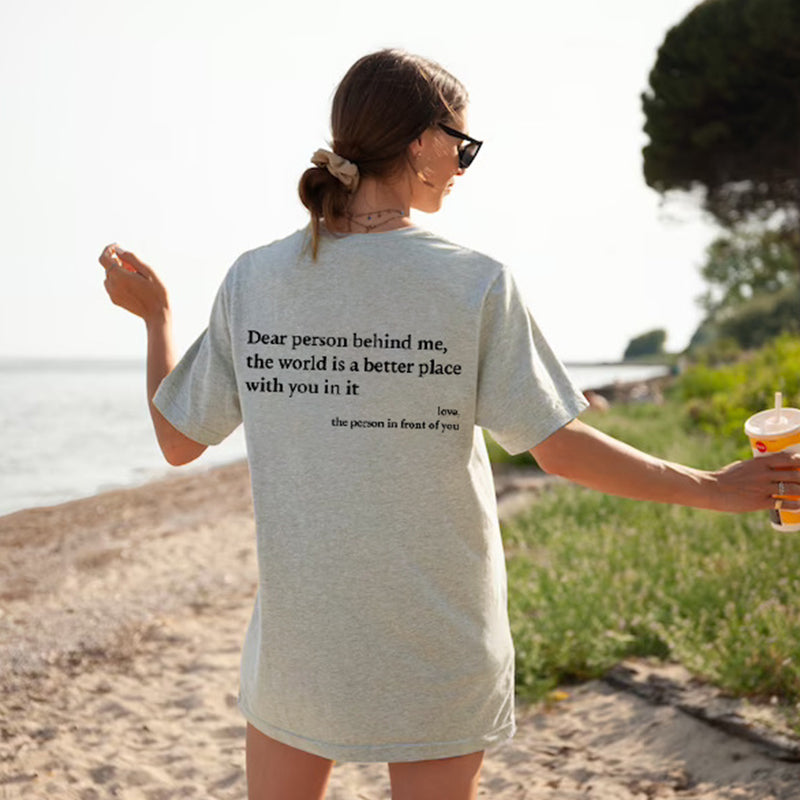 Allsidig dame t-skjorte med 'You are Enough' print. Passer til alle anledninger for kvinner.