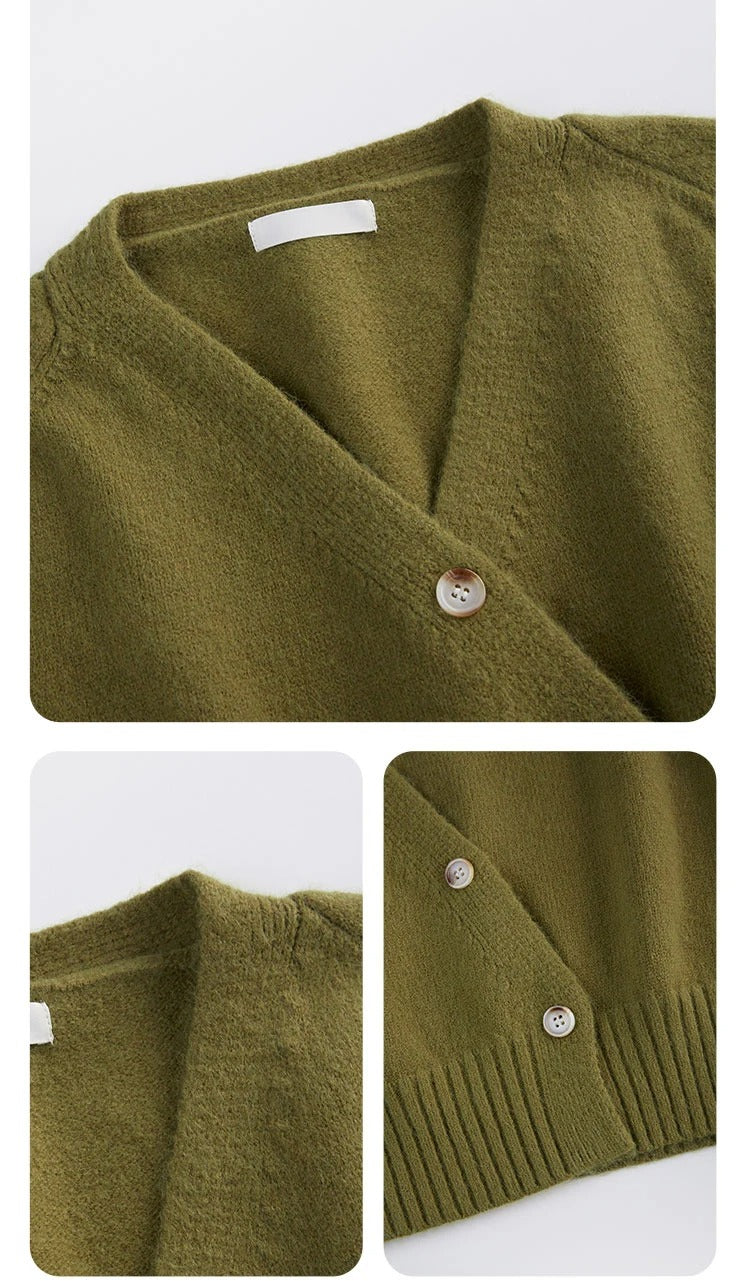 Motebevisst kvinnecardigan med V-hals og distinkt skjev knute, elegant og trendy.