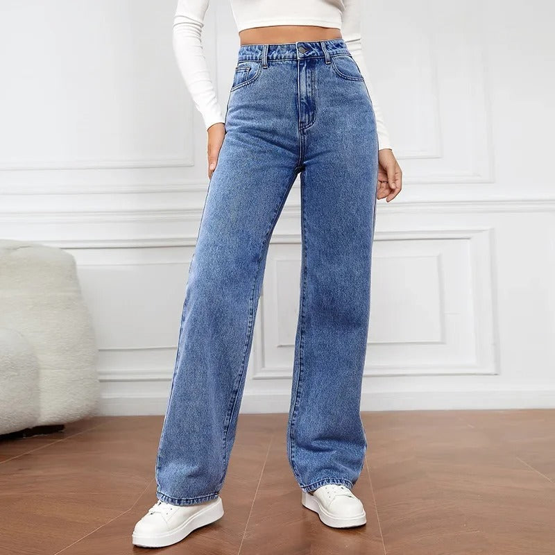 Allsidige damejeans med vide ben og høy midje. Stilrene komfortjeans for en rett passform i hverdagen.