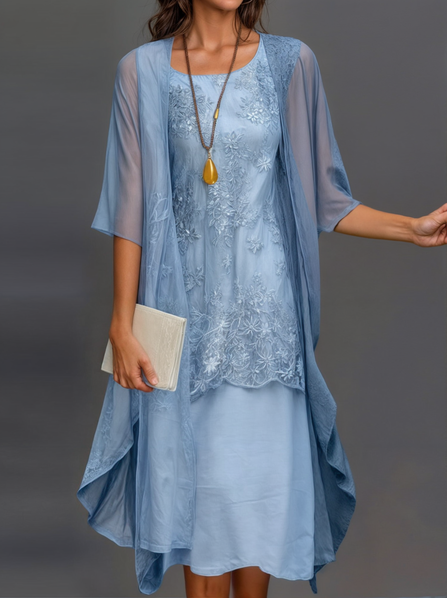 Elegant sommerkjole for damer i A-linje, blomstret, knelang og komfortabel