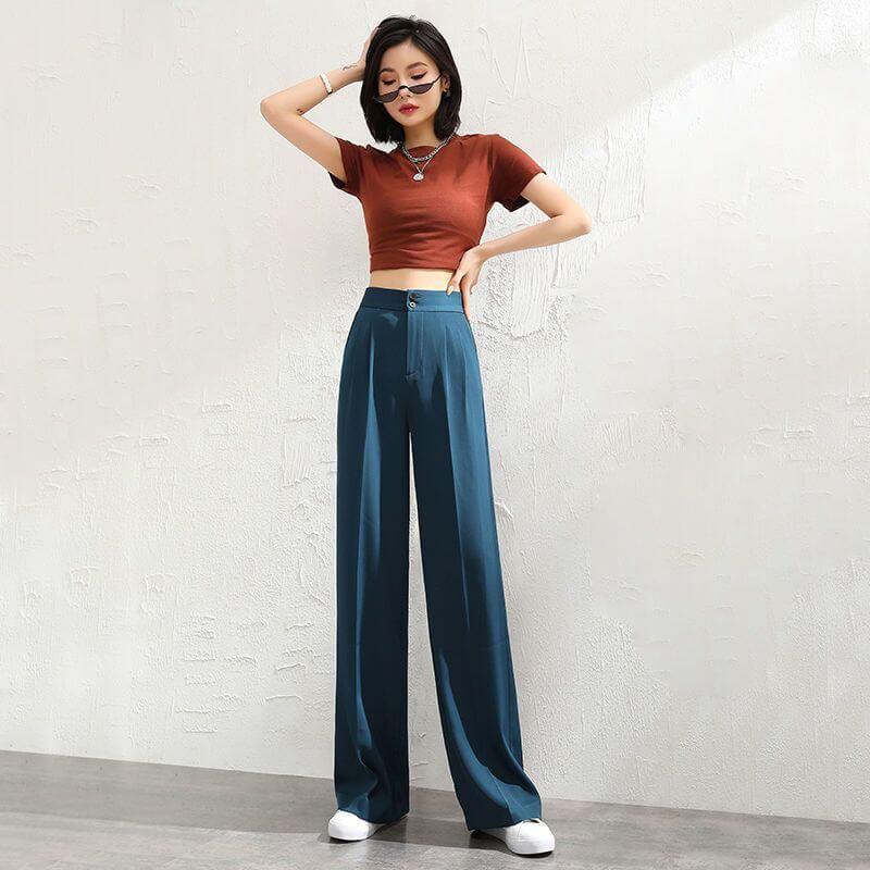 Seitliche Ansicht der Damen Ultimate Weite Hose in Schwarz, flieĂźender Stoff, blickdicht, ideal fĂĽr Sommer