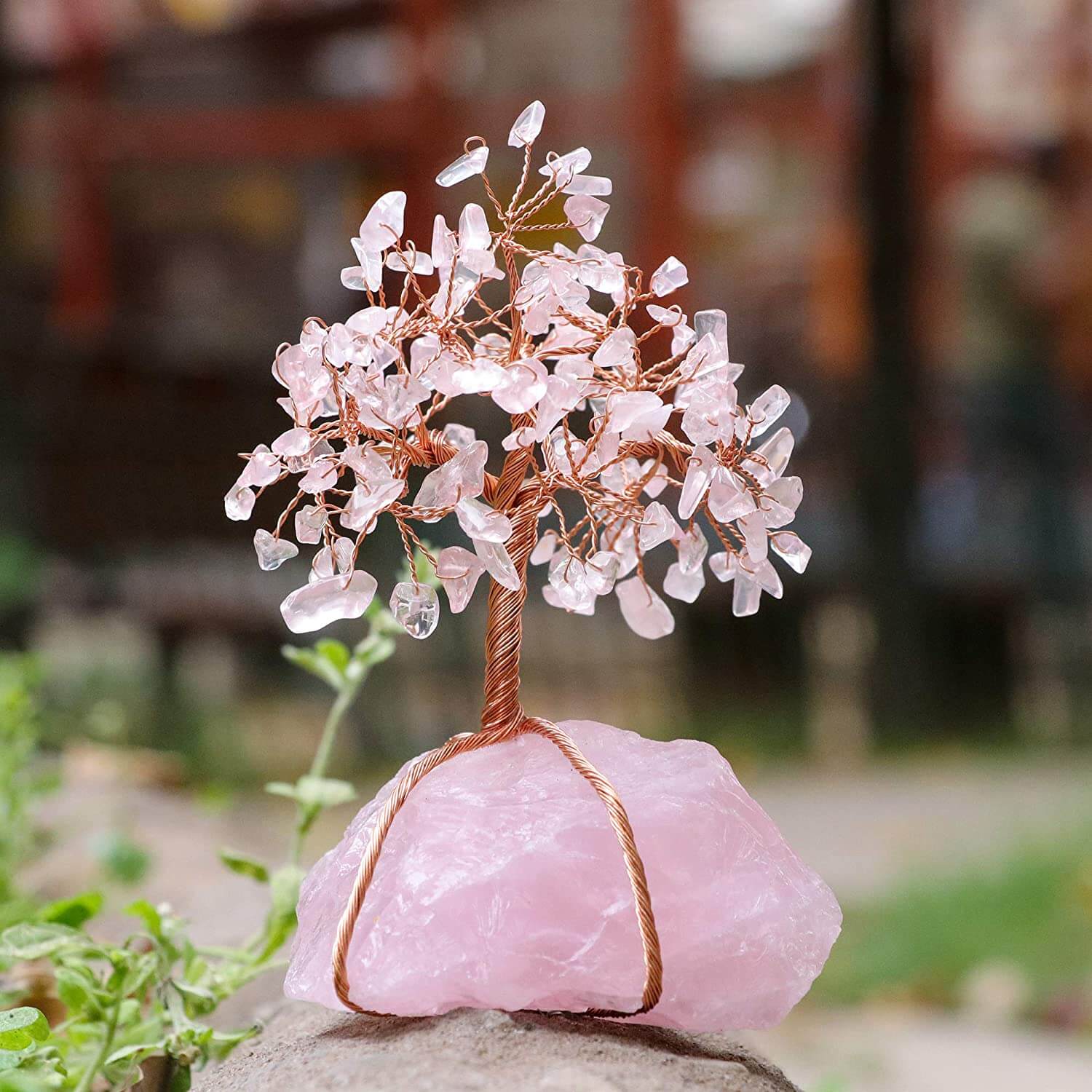 Håndlaget Livets Tre bonsai i krystall. Edelstensdekorasjon for meditasjon og velvære.