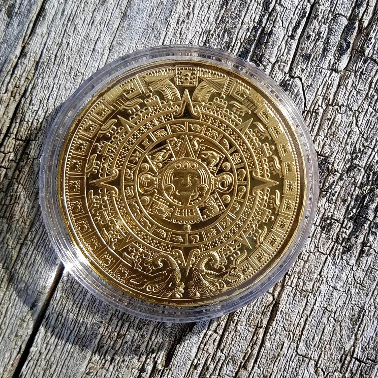 Detaljert aztekisk kalendermedalje, et historisk kunstverk for hjemmet.