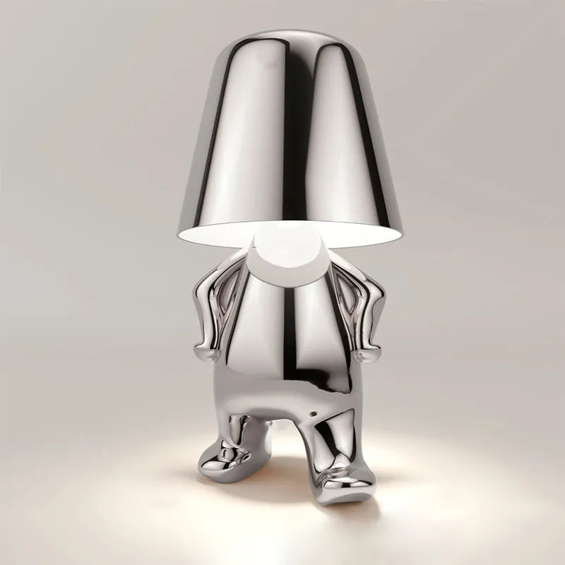 Gull bordlampe, dimmbar og moderne. Gir varm atmosfære til ethvert rom.