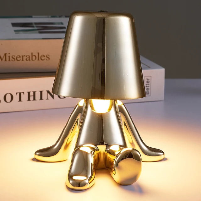 Dimmbar belysning for soverom. Moderne bordlampe med justerbar LED.