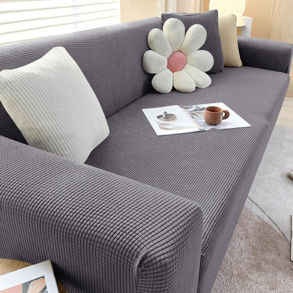 Stretchtrekk til sofa som gir tett passform. Vaskbart møbelbeskyttelse for en freshere stue.