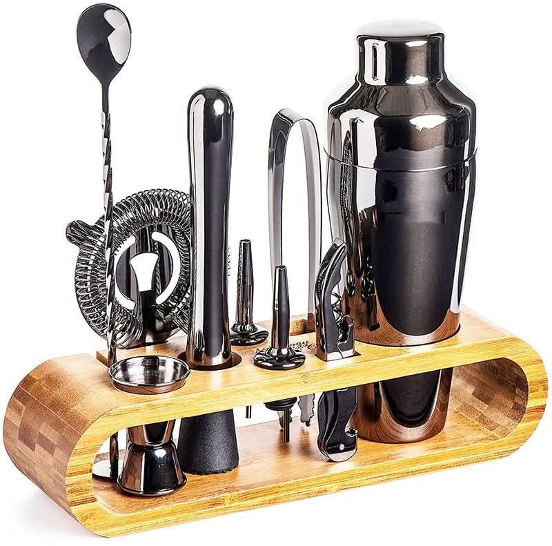 Moderne 10-dels cocktailsett i skinnende rustfritt stål, stilig tilbehør for enhver hjemmebar og drinkkveld.