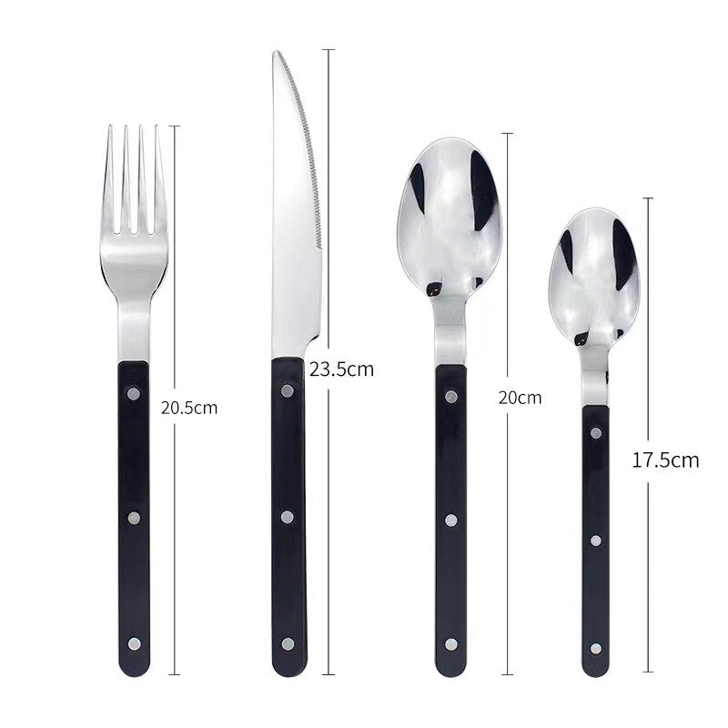 Svart, elegant bestikksett, 24 deler for 6 personer, presentert i stilig gaveeske. Perfekt gaveidé.