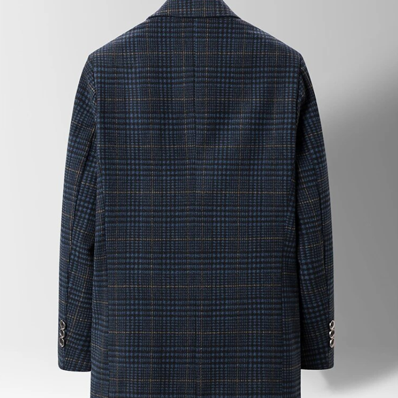 Skreddersydd herreblazer i klassisk design, perfekt for et skarpt og profesjonelt utseende.