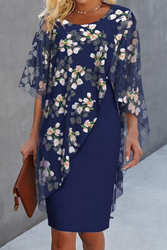 Vårklar floral kjole for kvinner, en elegant sommerkjole med blomstermønster og flatterende passform.