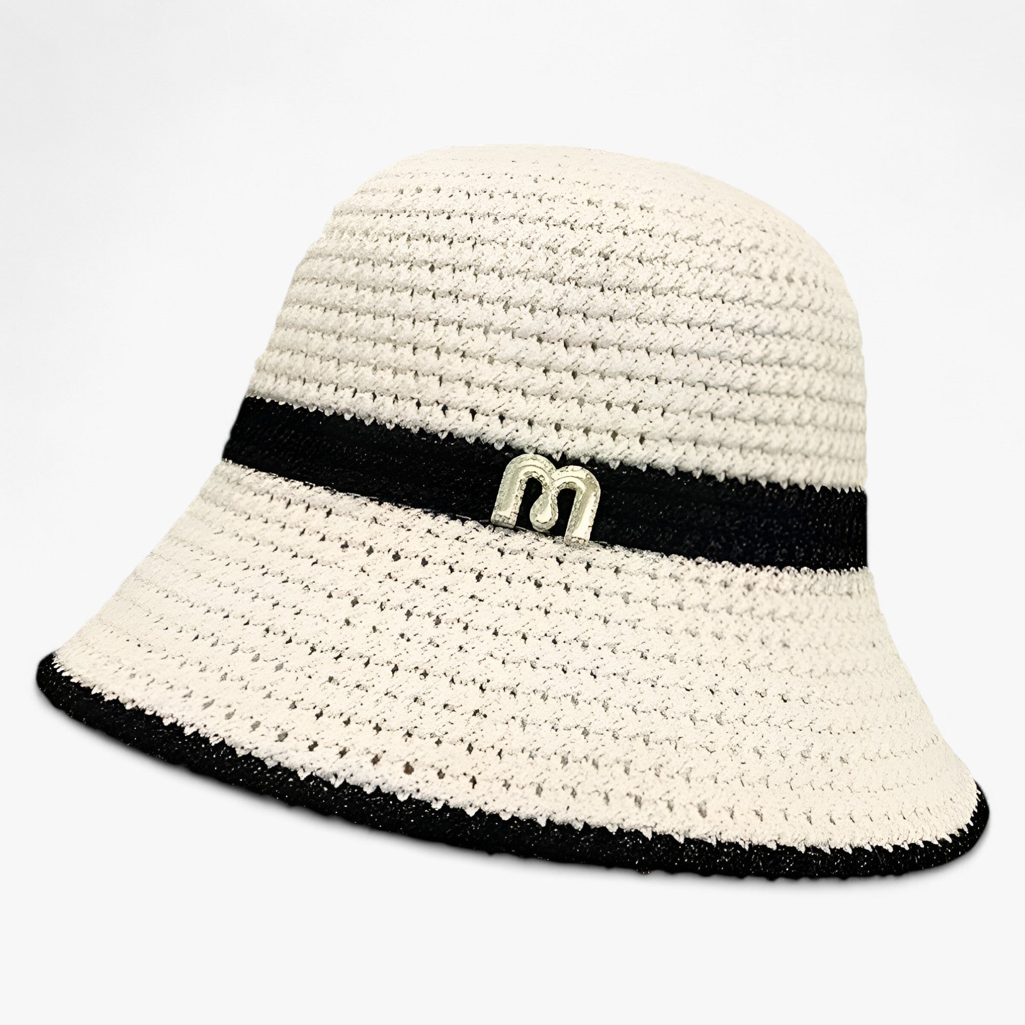 Kvinner sommerhatt med bred brem, elegant design, UV-beskyttelse og perfekt til strand og reise.