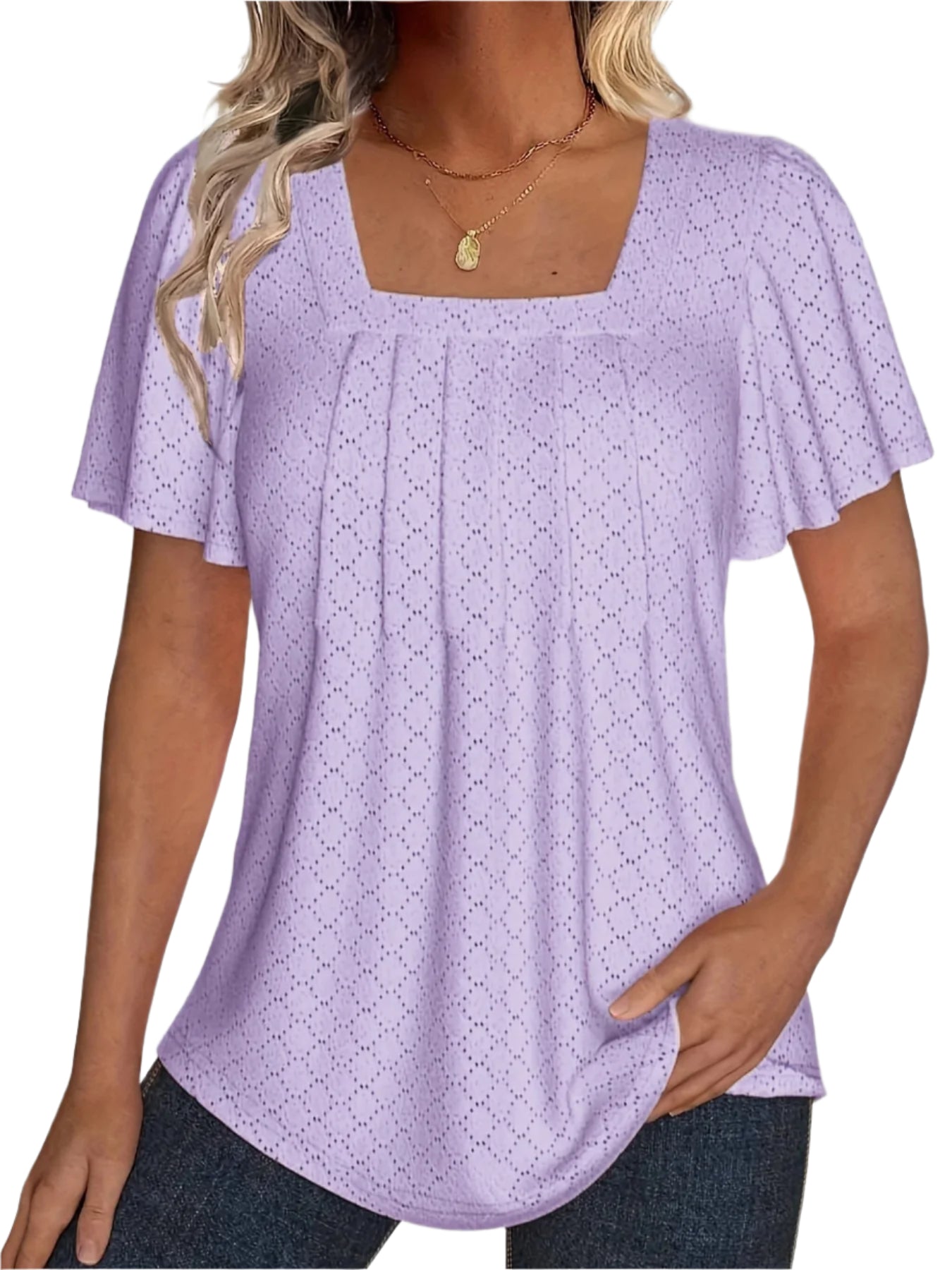 Elegant damebluse med volanger og feminine hulldetaljer. Stilig langermet topp for jobb og fritid.