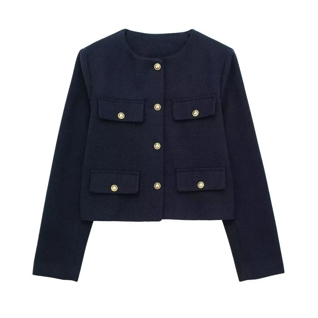 Klassisk elegant damejakke med tidløst revers. Perfekt blazer for en stilig kvinnemote look.