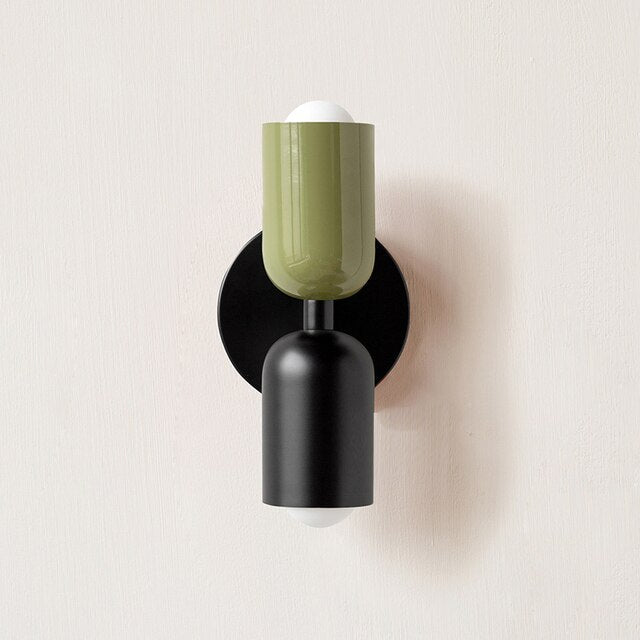 Energieffektiv LED dobbelt vegglampe. Et moderne lysarmatur for stilfull innendørsbelysning.