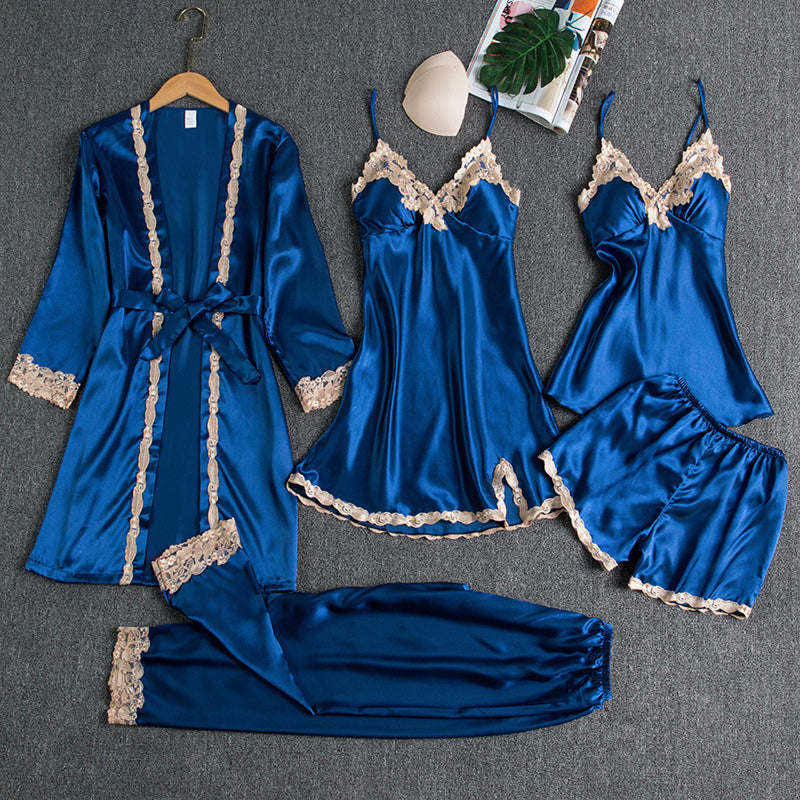 Eksklusivt silke pyjamas sett for kvinner med lekre blonder; luksuriøst og elegant gaveidé for spesielle anledninger.