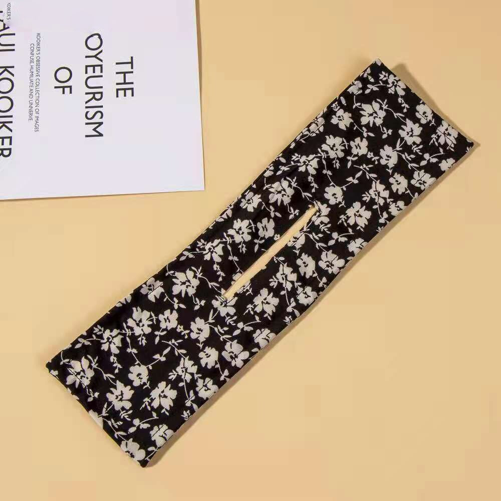 Polyester hårbånd bollemaker for en elegant hårbolle. Perfekt frisyreverktøy for travle dager.