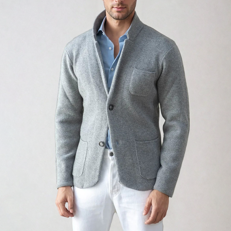 Herreblazer med stilrene linjer og funksjonelle lommer. En elegant og allsidig blazer for enhver herregarderobe.
