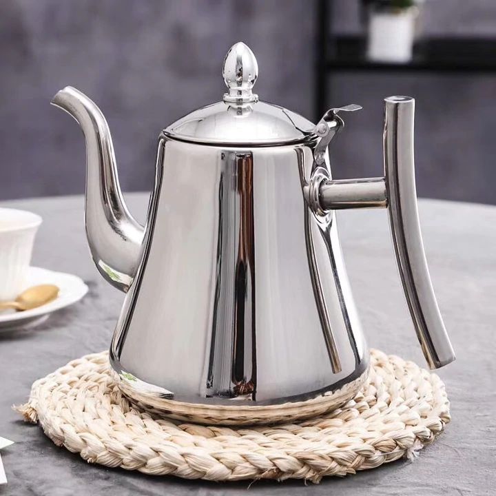 Premium tekjele i rustfritt stål med elegant design og praktisk filter. Ideell for vannkoking og matlaging.