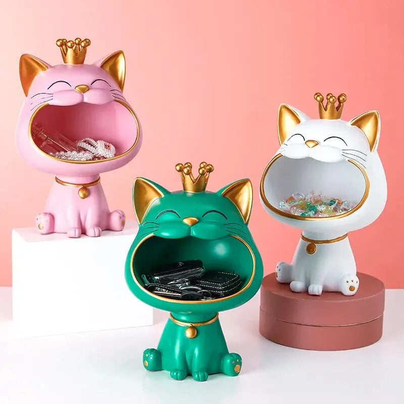 Harmonisk kattefigur i resin med oppbevaring, skaper ro og stil i din hjemmedekor og innredning.