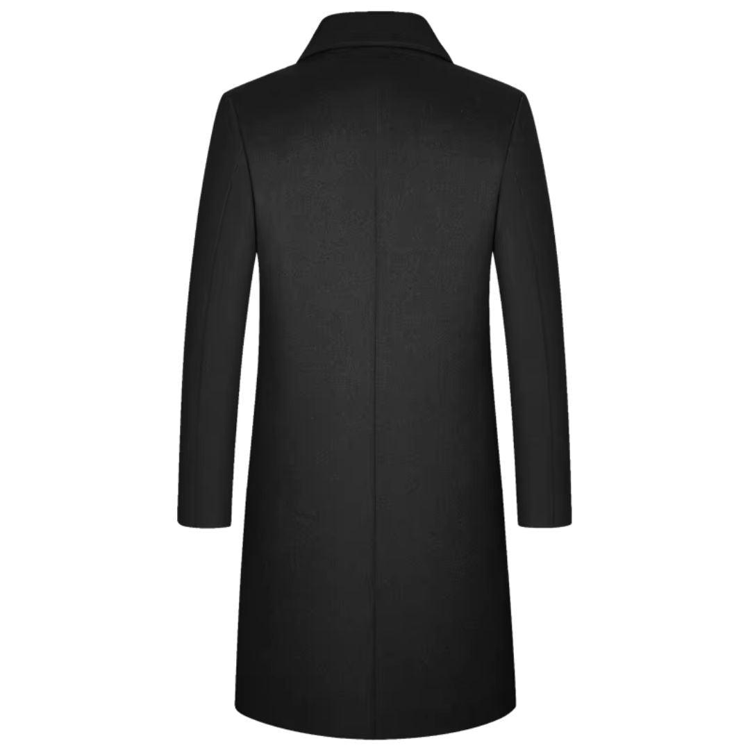 Beige dame trench coat med belte, en stilren og lang jakke. Ideell som elegant yttertøy for formelle anledninger.