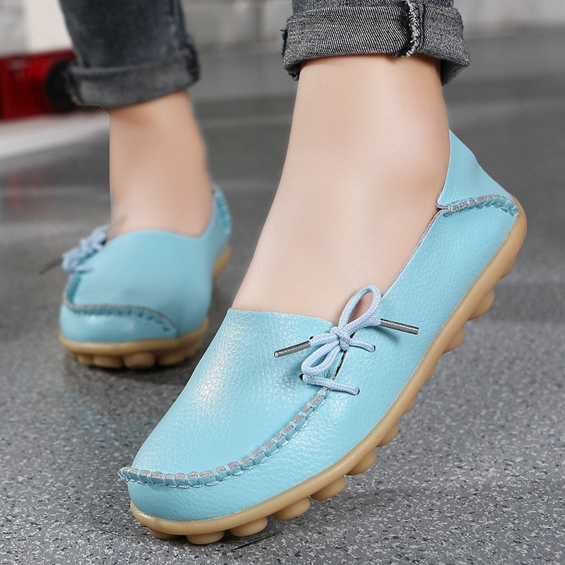 Klassiske loafers for kvinner. Elegant og komfortabelt fottøy, perfekt som sommersko og fritidssko.