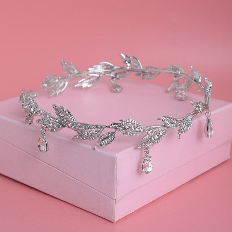 Glitrende krystallkrone, håndlaget tiara for kvinner, perfekt for bruder eller festantrekk.