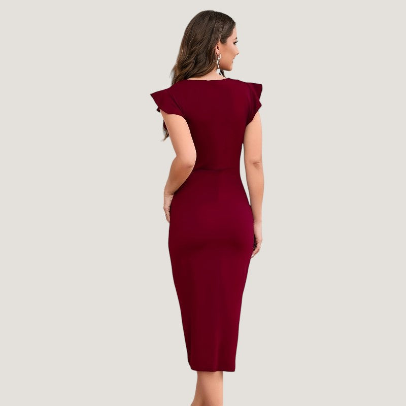 Trendy dyp V-hals maxi kjole med volangermer for kvinner. Perfekt som vårkjole, sommerkjole eller elegant festkjole.