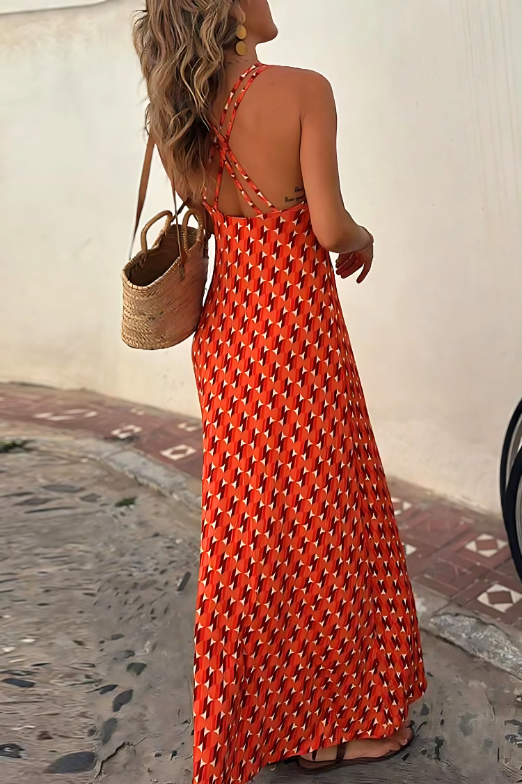 Nærbilde av det flytende, delikate stoffet på denne elegante kvinners sommerkjolen. Komfortabel passform.