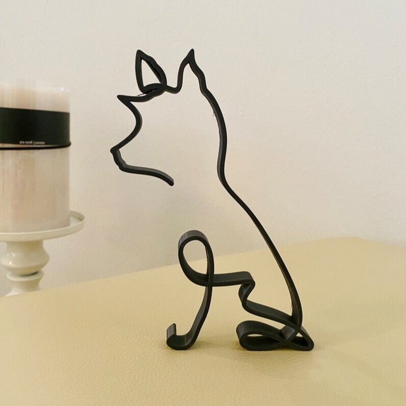 Moderne hundekunst i metall. Rene linjer, tidløs appell.