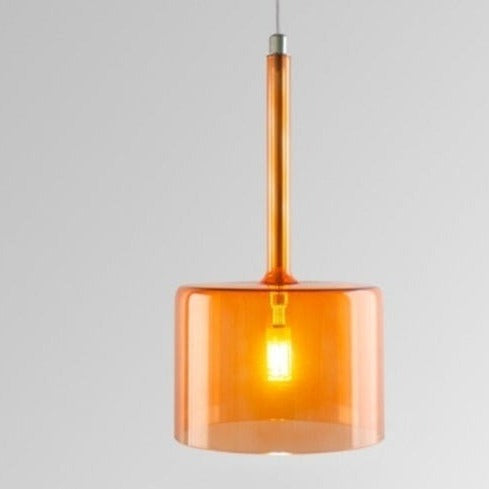 Justerbar pendellampe i glass, moderne belysning for spisebord med fleksibilitet.