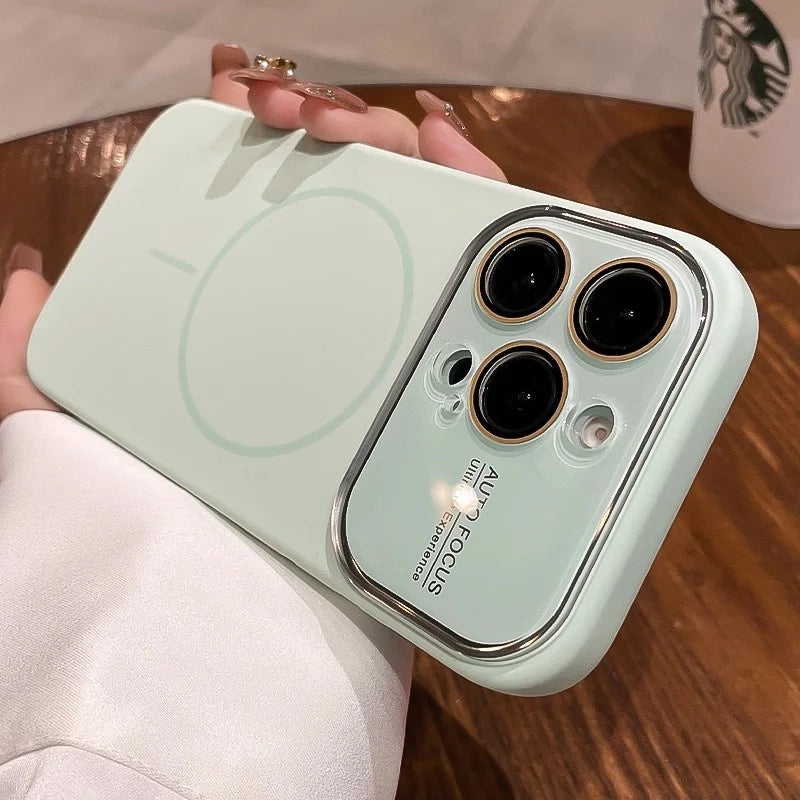 Slitesterkt magnetisk silikon deksel til iPhone 17. Støtsikker design for langvarig beskyttelse.