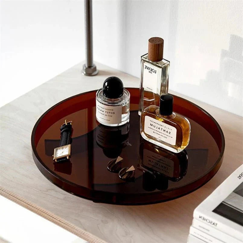 Glatt rundt oppbevaringsbrett. Ideelt for smykkeoppbevaring og display på kommoden.