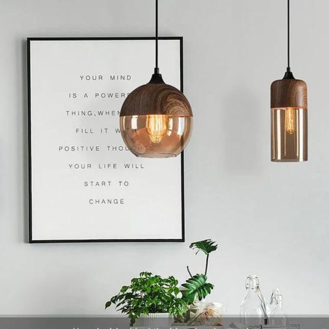 Allsidig taklampe med minimalistisk skandinavisk design, egnet for stue, soverom og kjøkken.