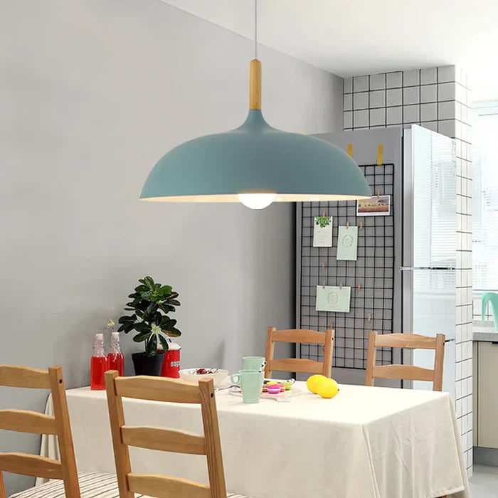 Skandinavisk hengende lampe til soverom. Minimalistisk designlampe for elegant og funksjonell belysning.