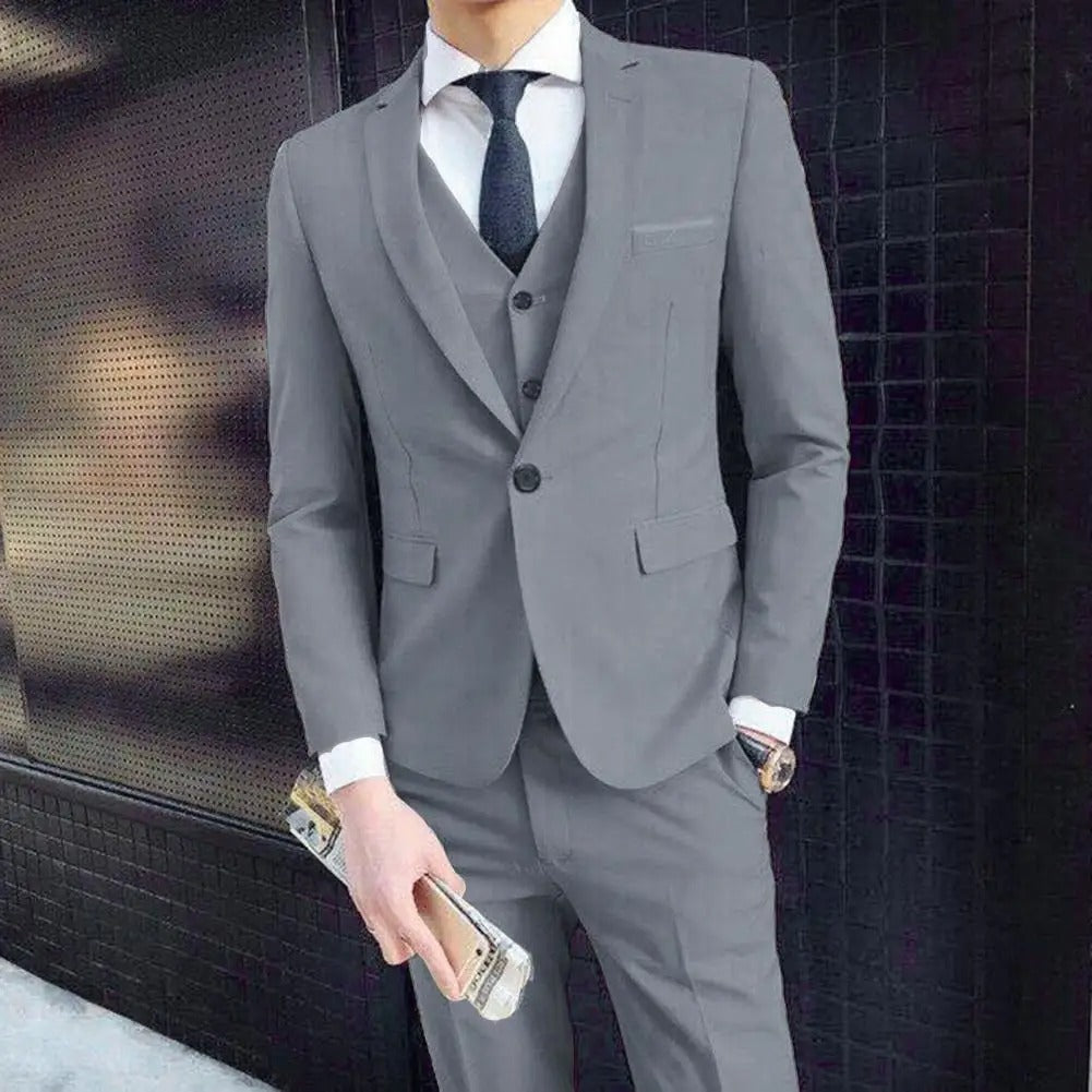 Elegant og moderne herredress sett i slim fit, et tidløst valg for formell mennsmote.