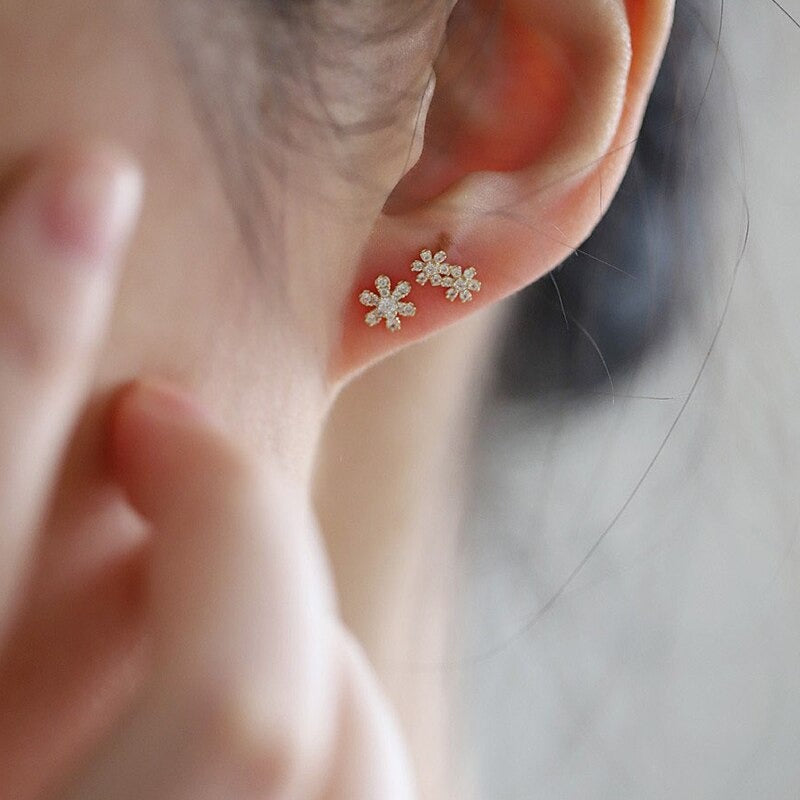 Delikate blomster studs, elegante ørepynt for kvinner, vakker gaveidé, mote smykker.
