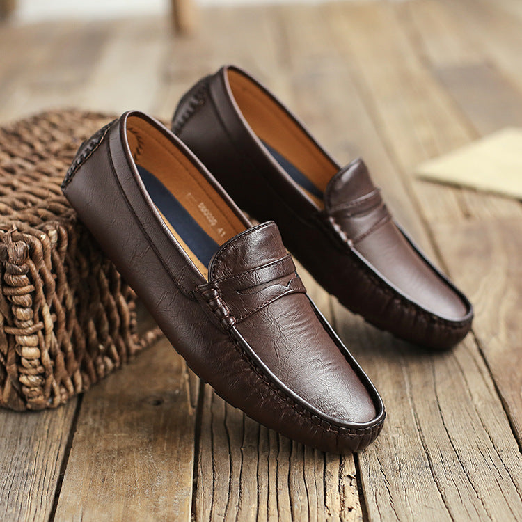 Klassiske brune herre loafers i semsket skinn, elegante og komfortable hverdagssko for motebevisste.